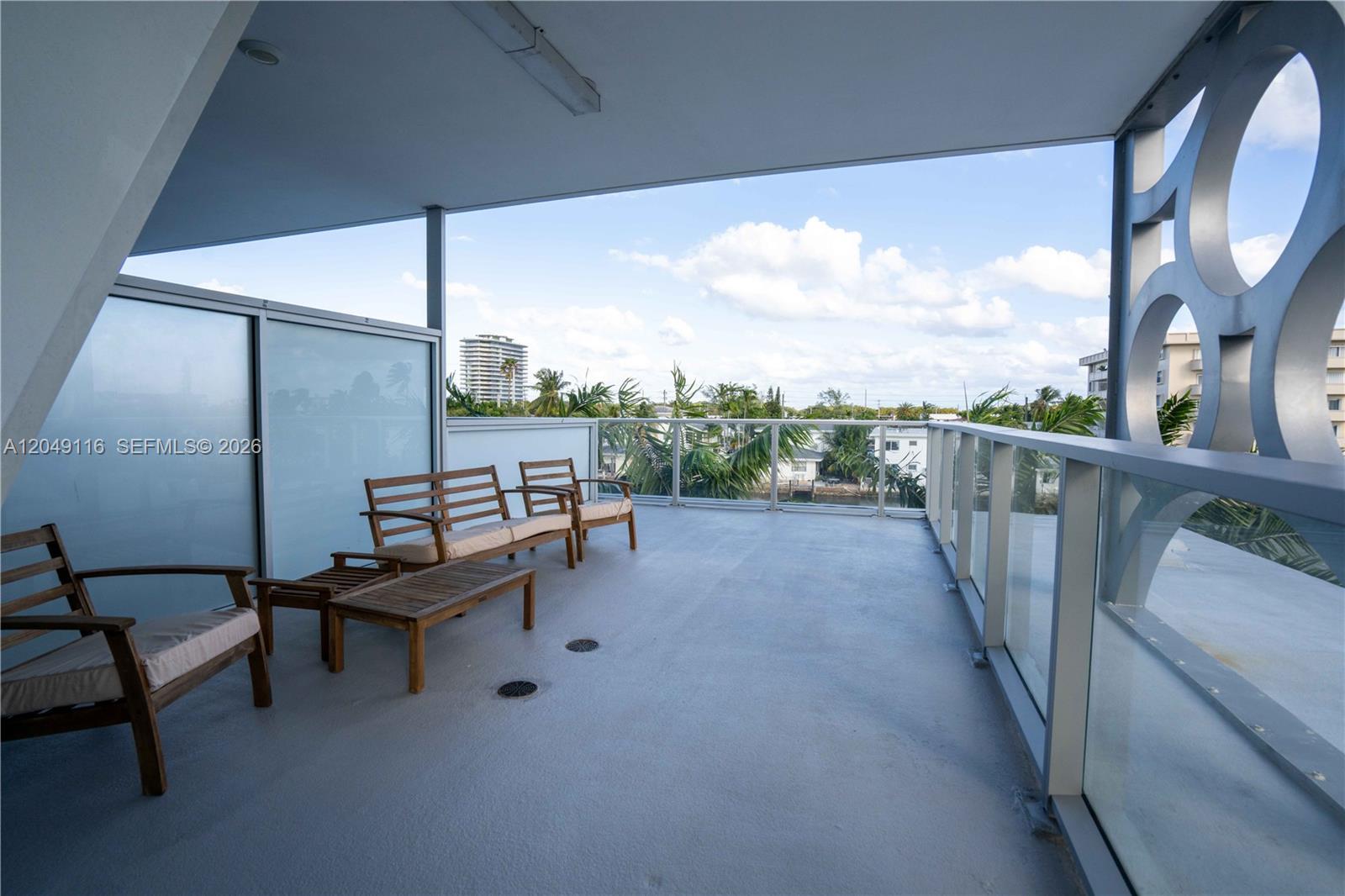 8425 Crespi Blvd # 304, Miami Beach FL 33141 photo 4