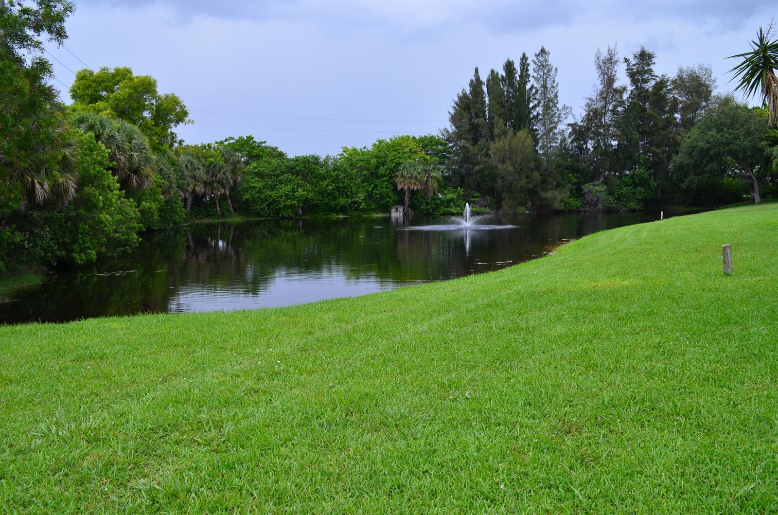 5392 Viburnum Circle, Delray Beach FL 33484