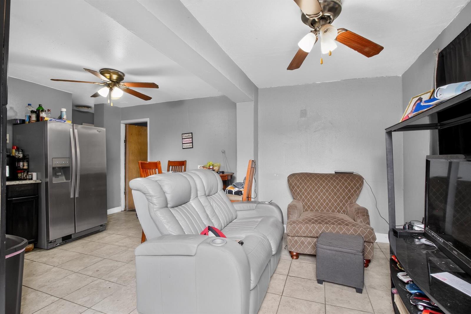 608 NW 15th Avenue, Pompano Beach FL 33069 photo 2