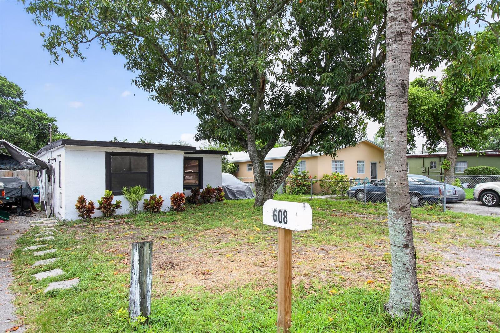 608 NW 15th Avenue, Pompano Beach FL 33069
