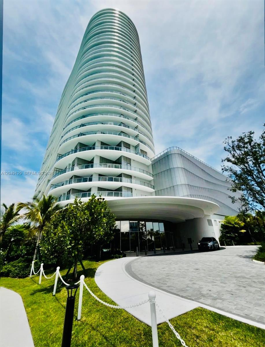 2411 Laguna Circle North # 1411, Miami FL 33181 photo 4