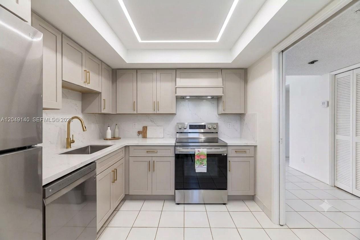 605 Oaks Dr # 607, Pompano Beach FL 33069 photo 3