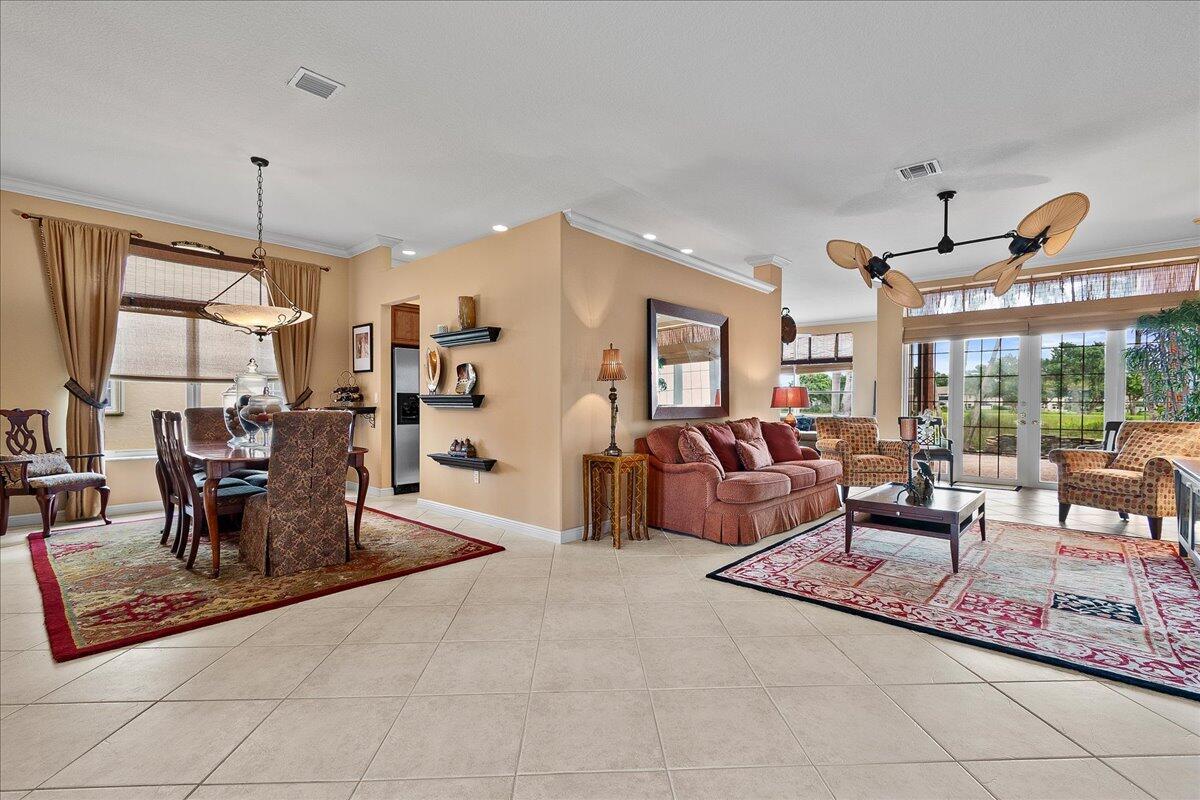 2112 Bellcrest Court, Royal Palm Beach FL 33411 photo 5