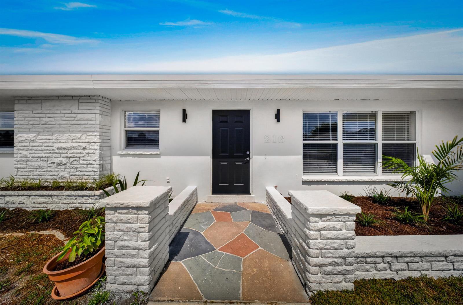 216 W Arbor Avenue, Port St. Lucie FL 34952