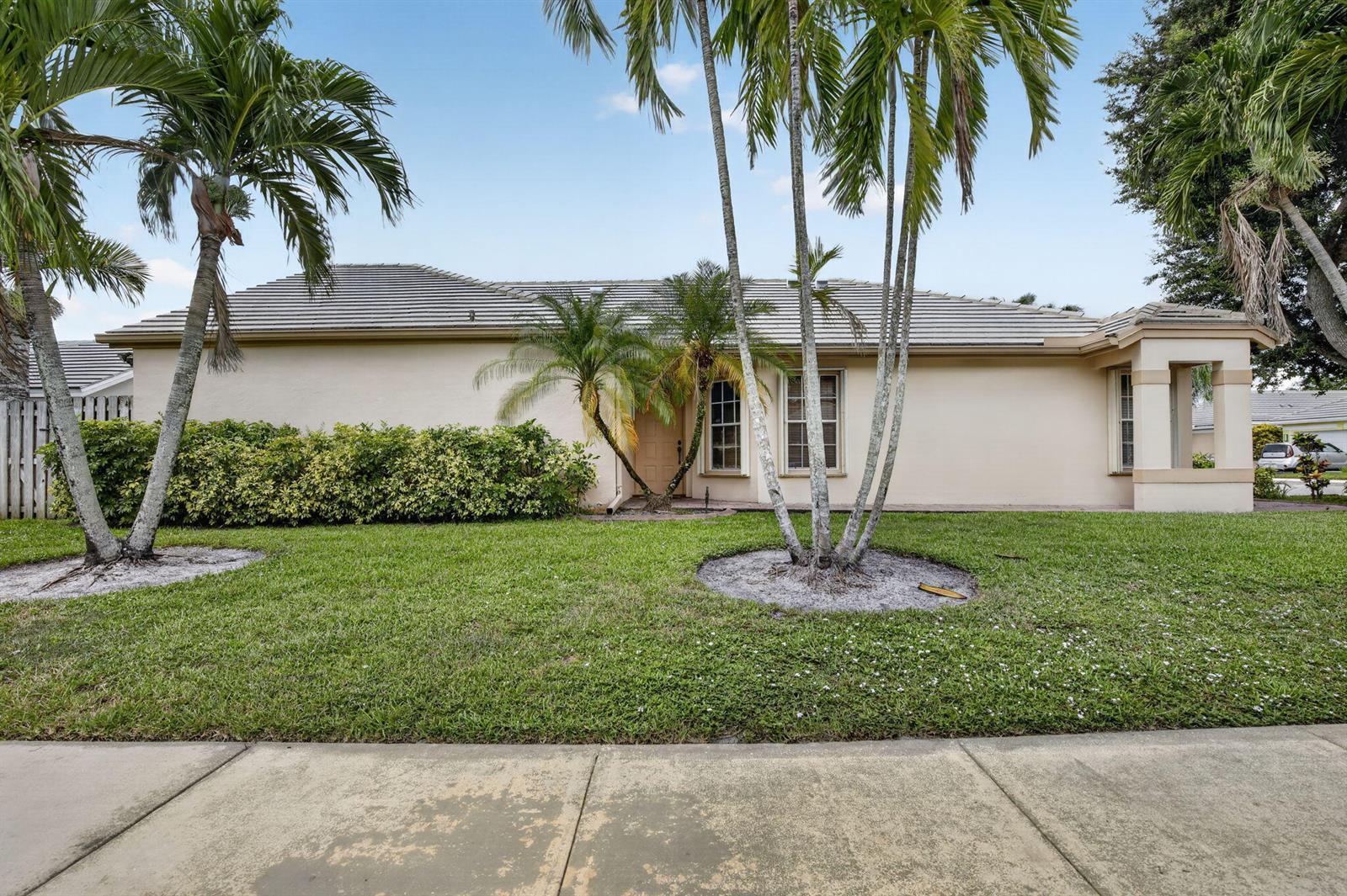 2640 Millwood Court, Davie FL 33328 photo 2