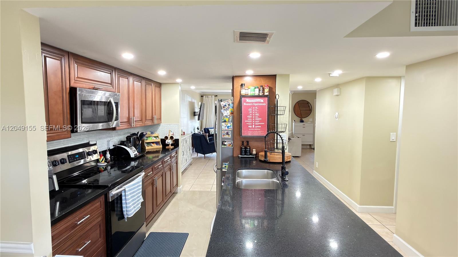 9492 NW 39th St, Sunrise FL 33351 photo 5