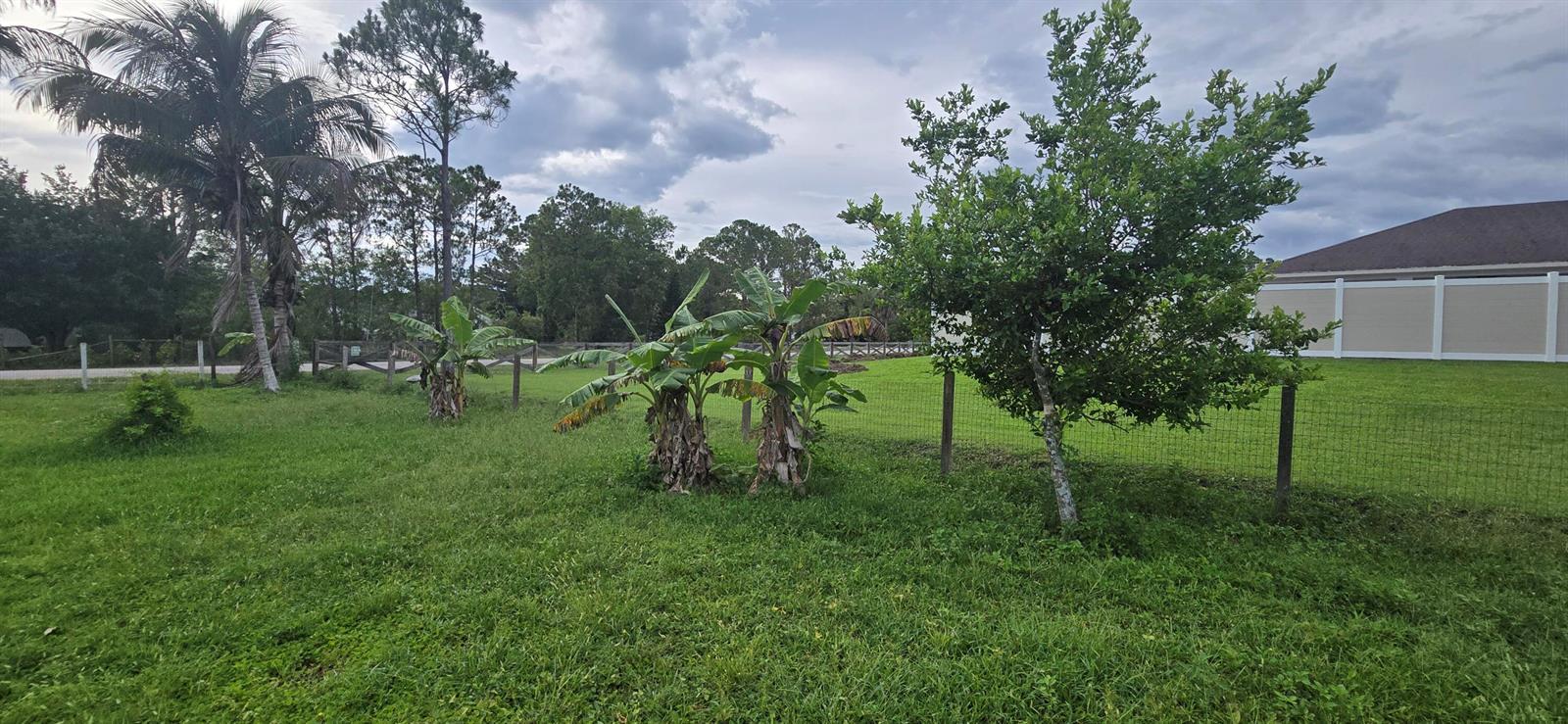 17999 N 46th Court N, FL 33470 photo 2