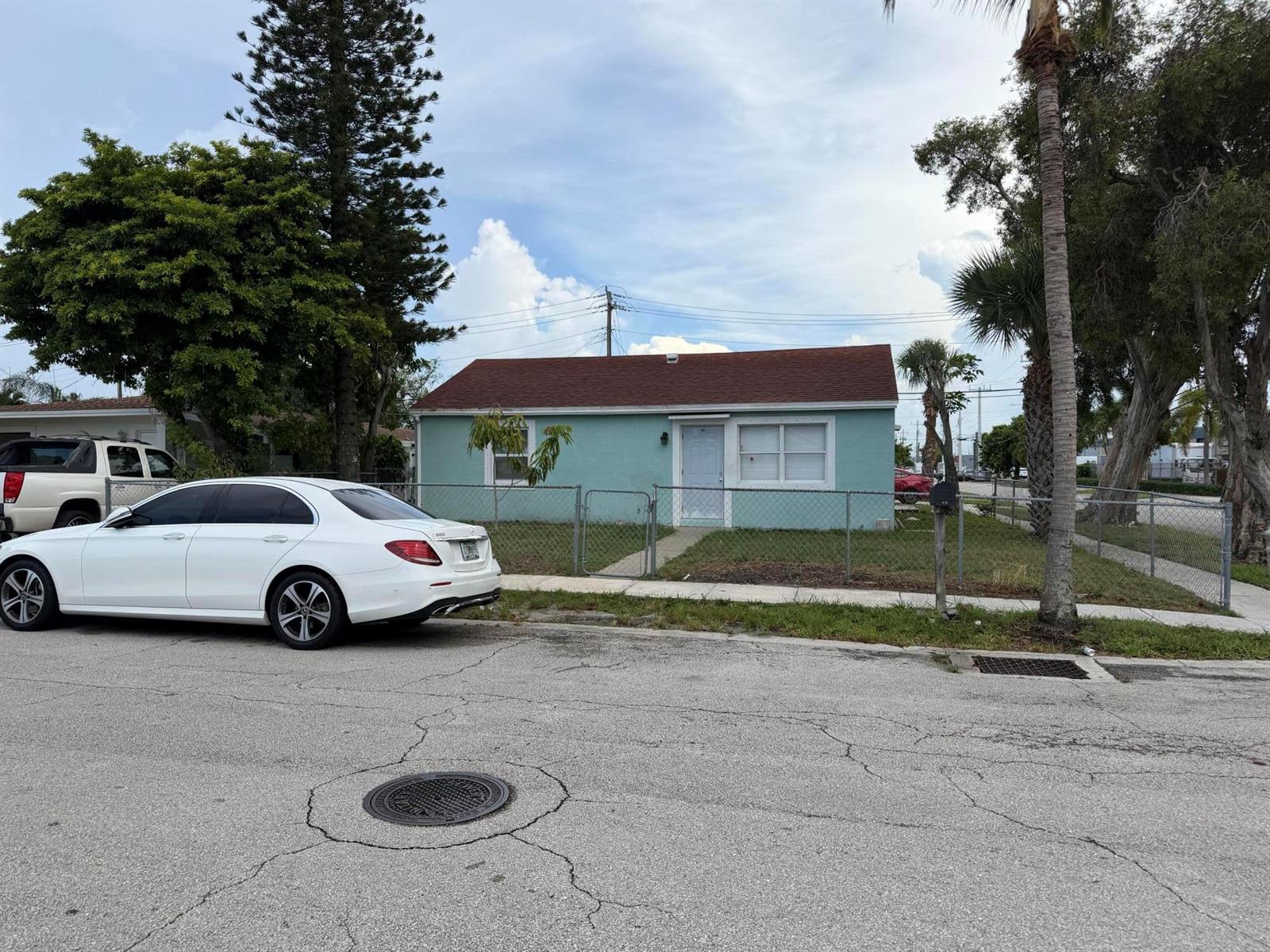 442 Winters Street, West Palm Beach FL 33405 photo 4