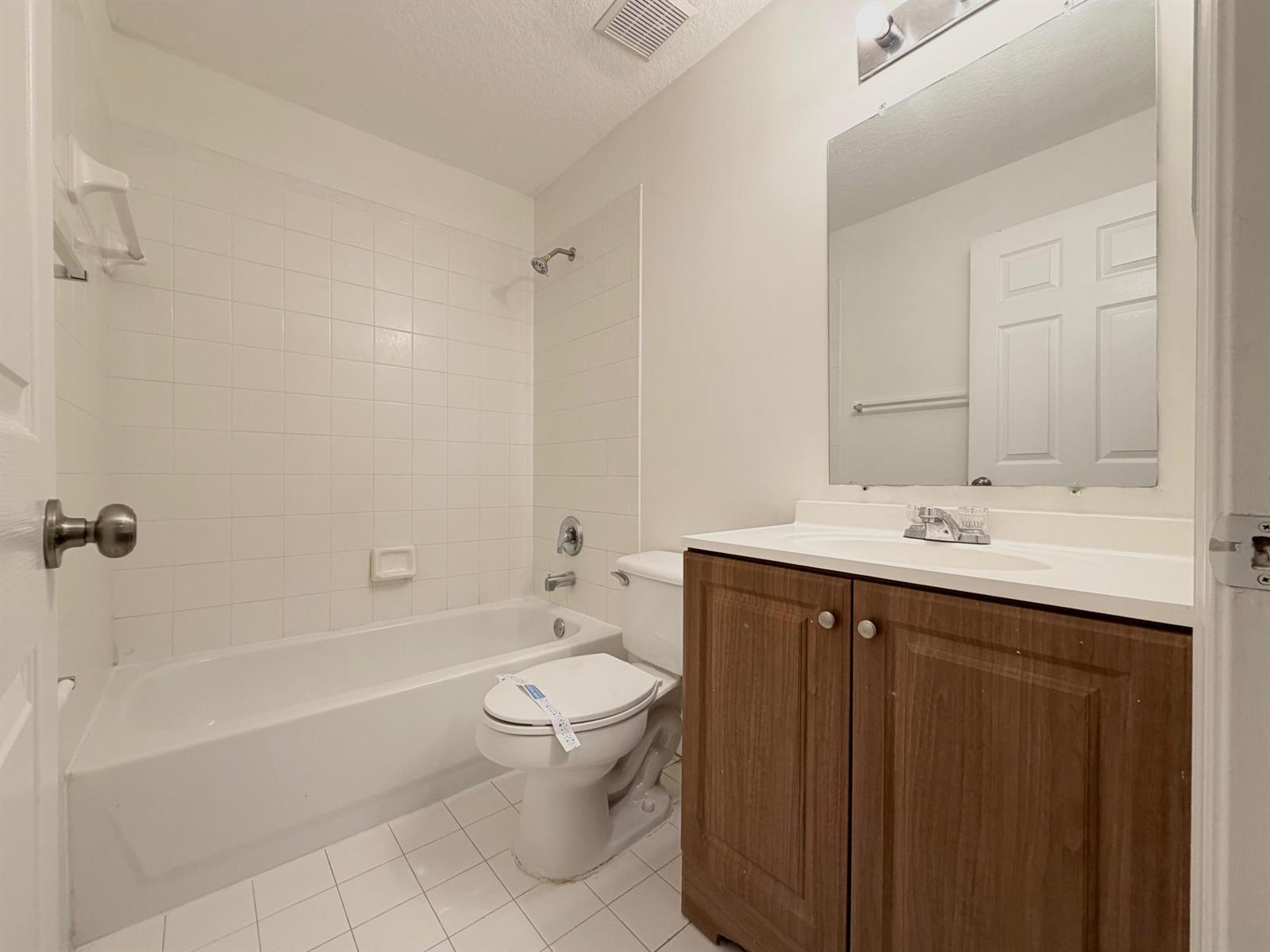 910 Summit Lake Drive, West Palm Beach FL 33406 photo 4