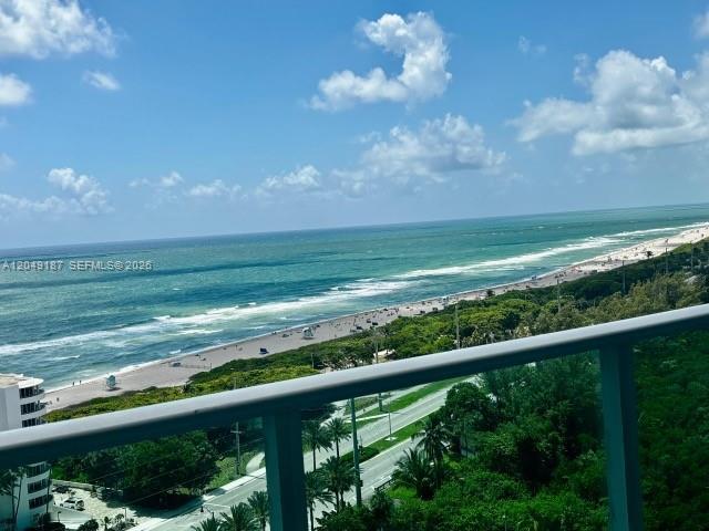 100 Bayview Dr # 1906, Sunny Isles Beach FL 33160 photo 2