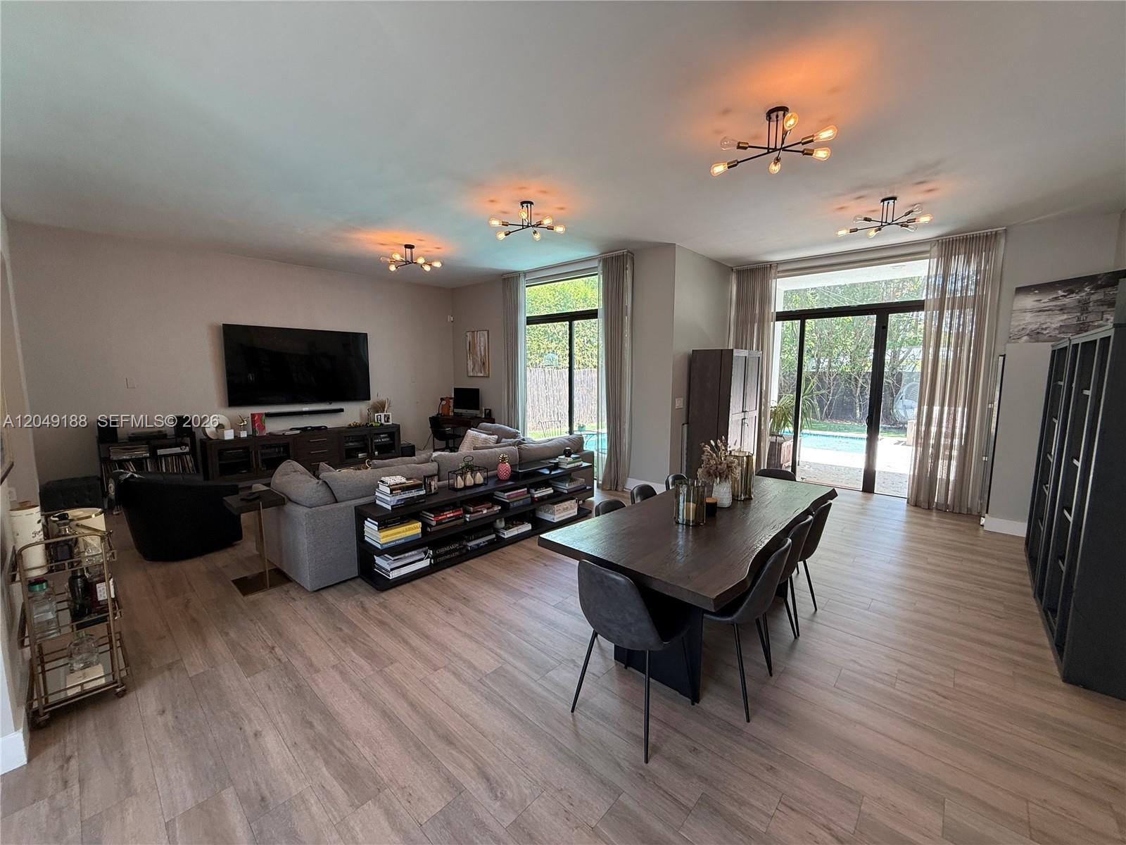 8631 Arboretum Ln, Miami FL 33138 photo 3