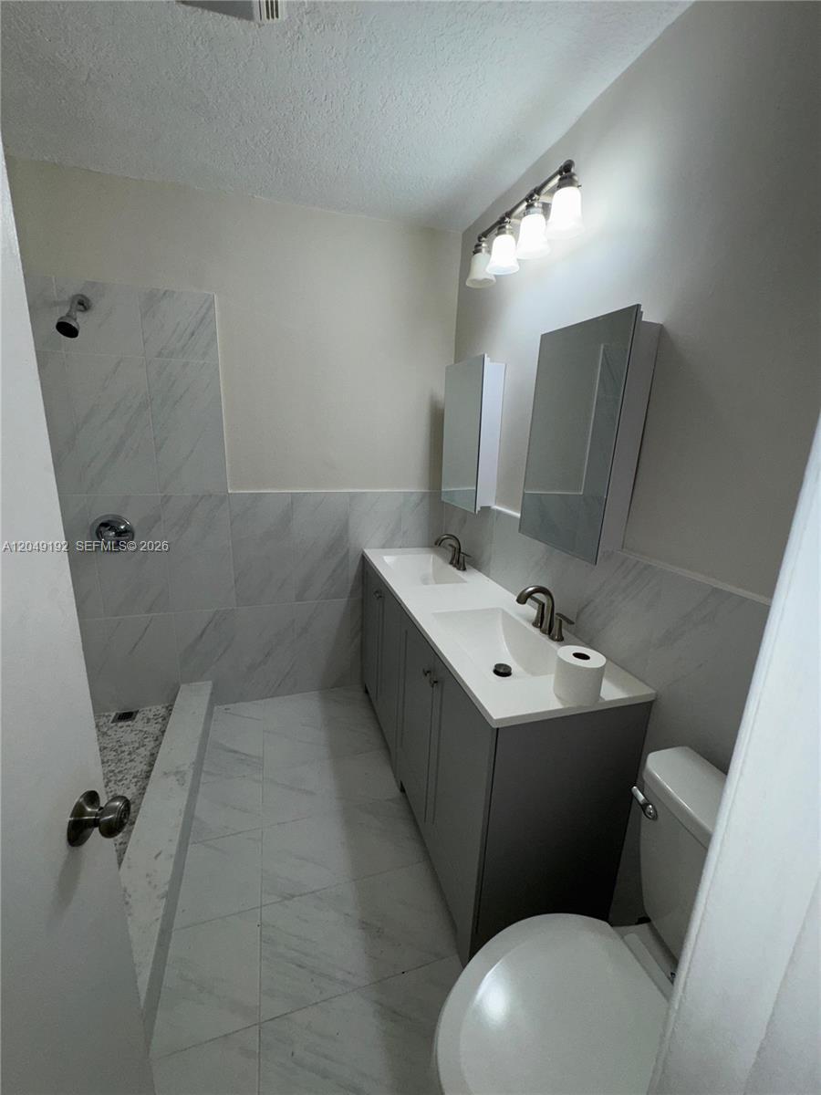 649 W Evanston Cir, Fort Lauderdale FL 33312 photo 4