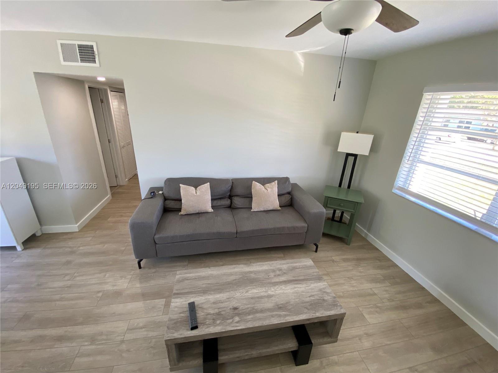 11121 SW 46th St, Miami FL 33165 photo 5