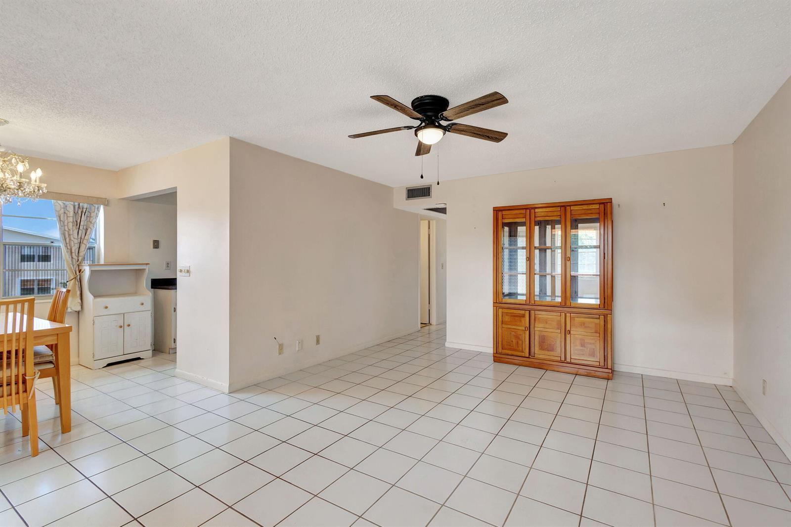 332 Sheffield N, West Palm Beach FL 33417 photo 5