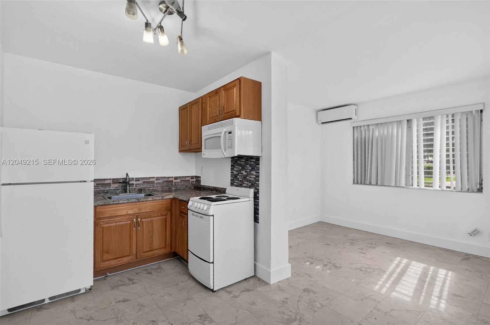 3205 NW 3rd St # 3205, Miami FL 33125 photo 5
