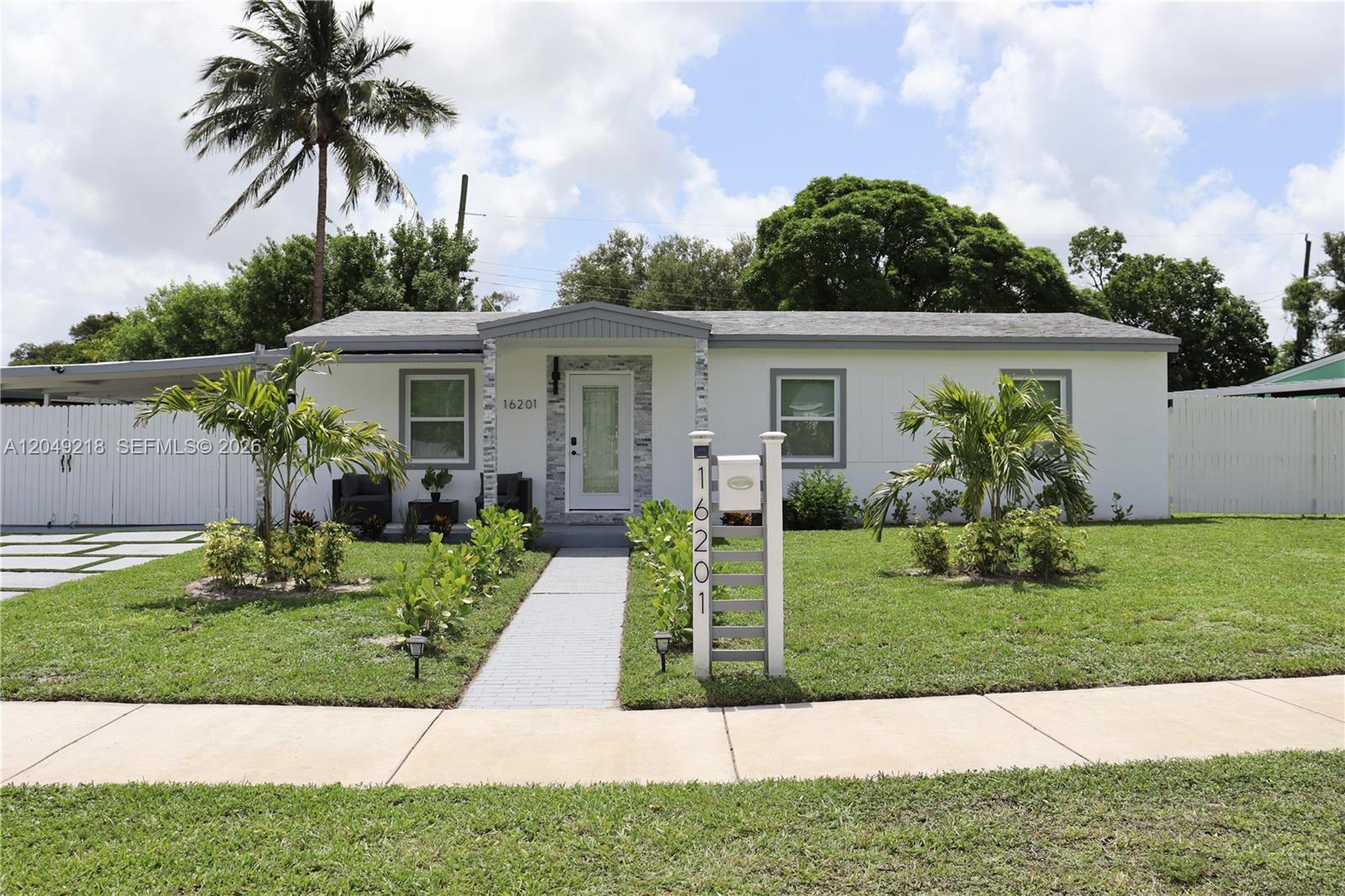 16201 NW 18th Pl, Miami Gardens FL 33054