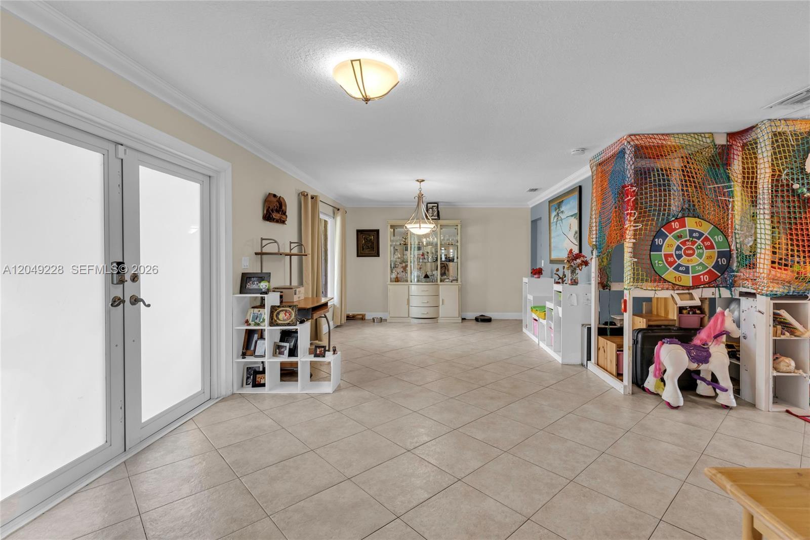16740 Harbor Ct, Weston FL 33326 photo 3
