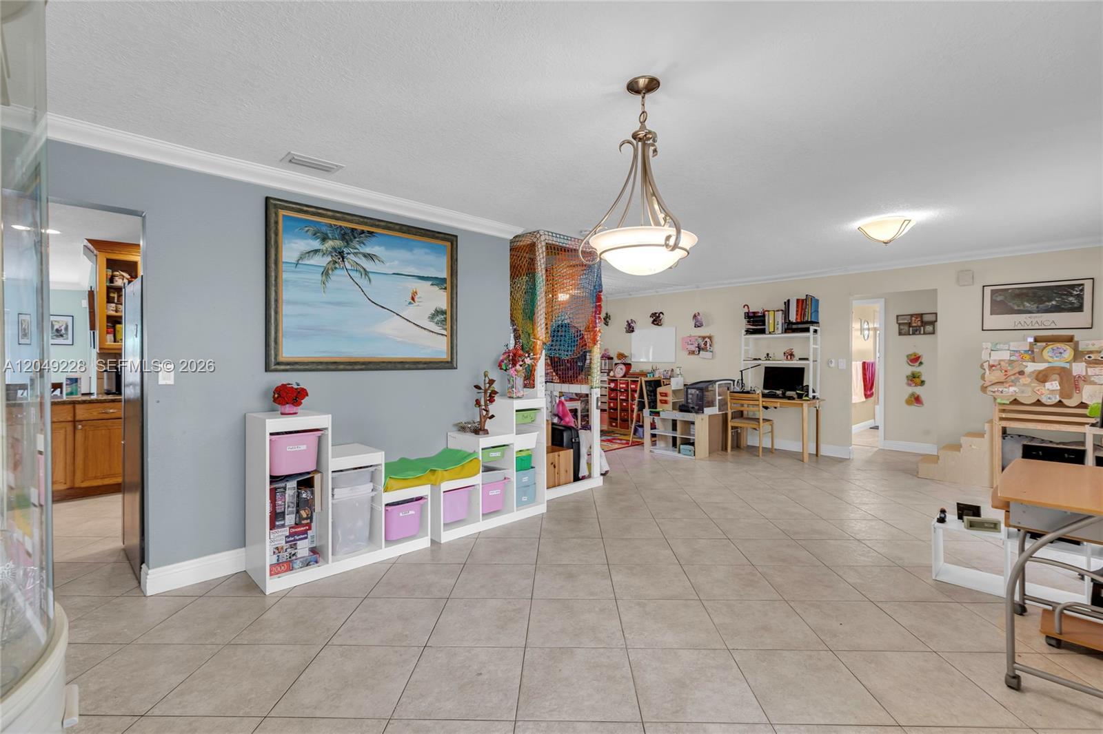 16740 Harbor Ct, Weston FL 33326 photo 5