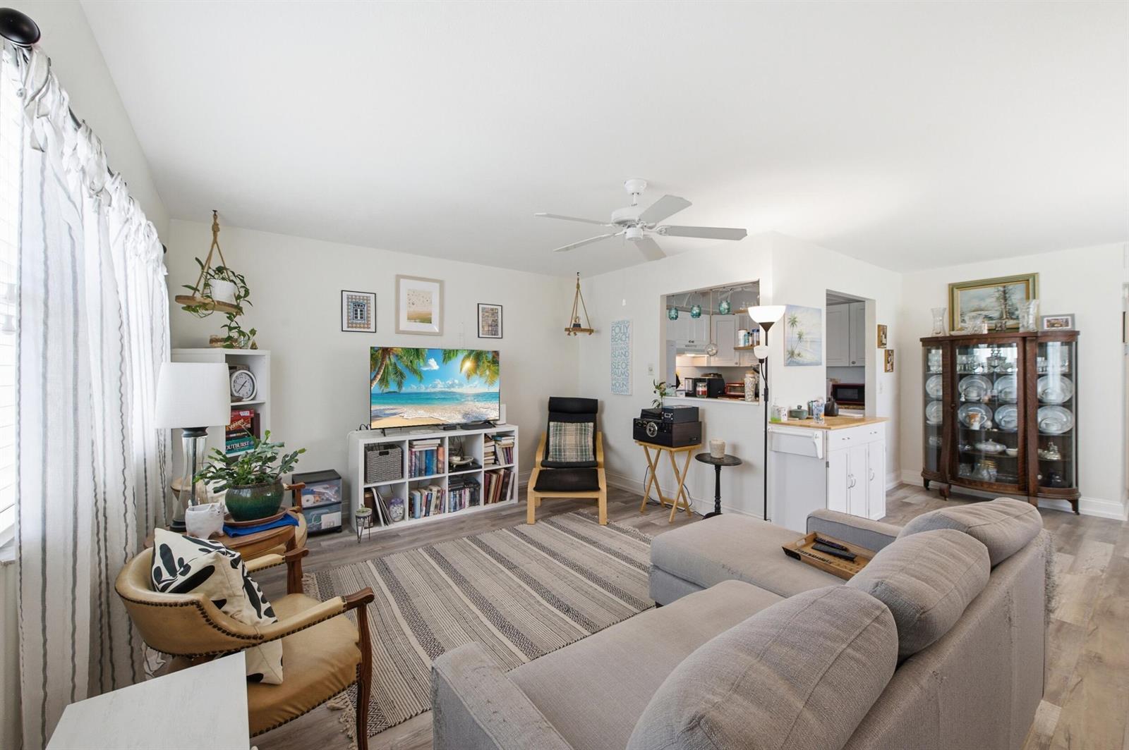 30 Waterford B, Delray Beach FL 33446 photo 5