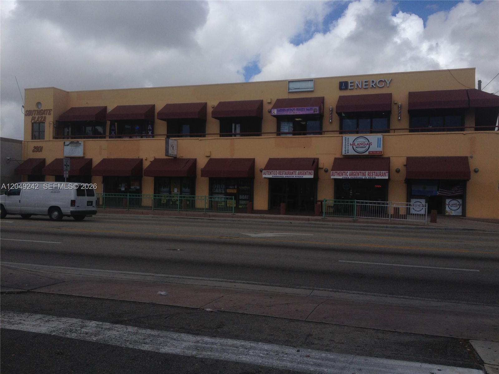 Miami, FL 33135 photo 3