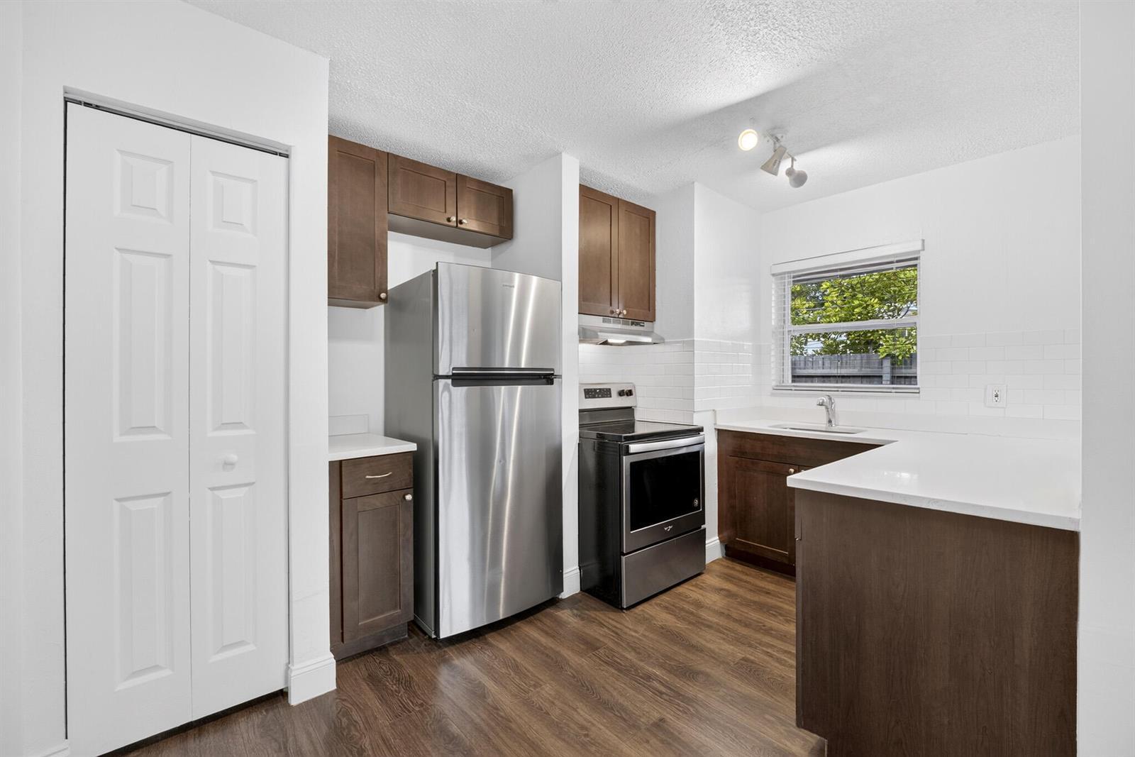 732 SE 15th Street Apt 1, Fort Lauderdale FL 33316 photo 2
