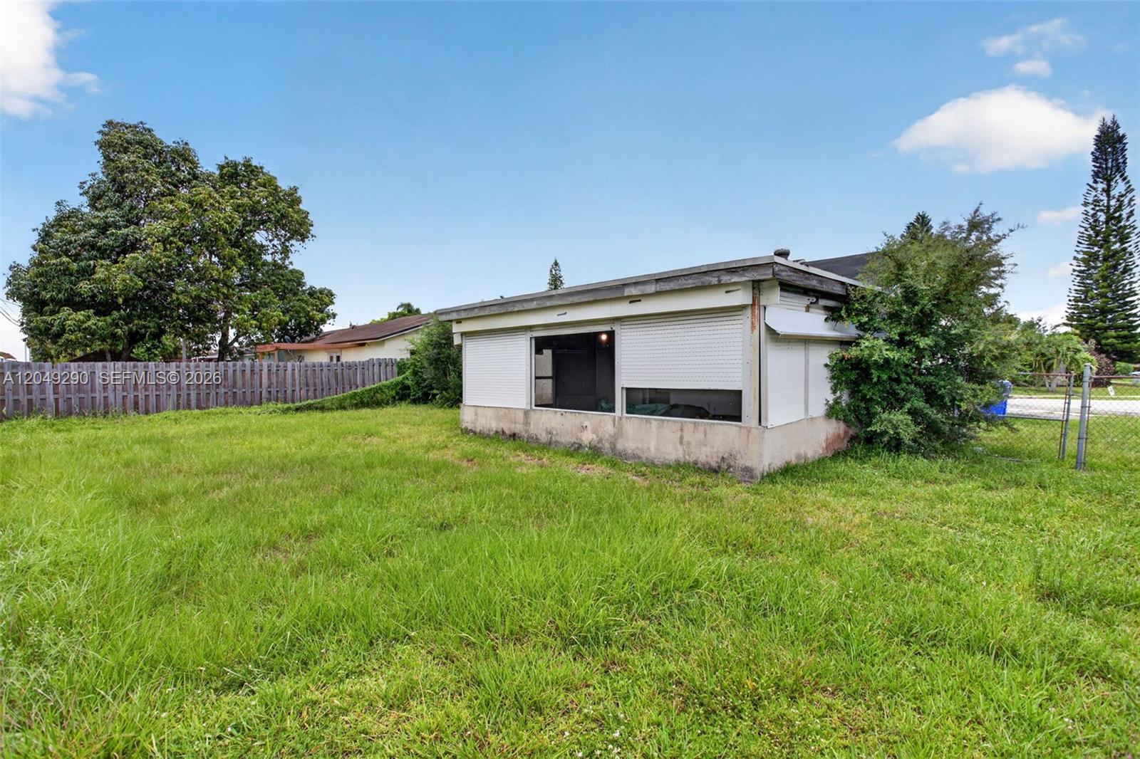 7931 SW 3rd St, North Lauderdale FL 33068 photo 5