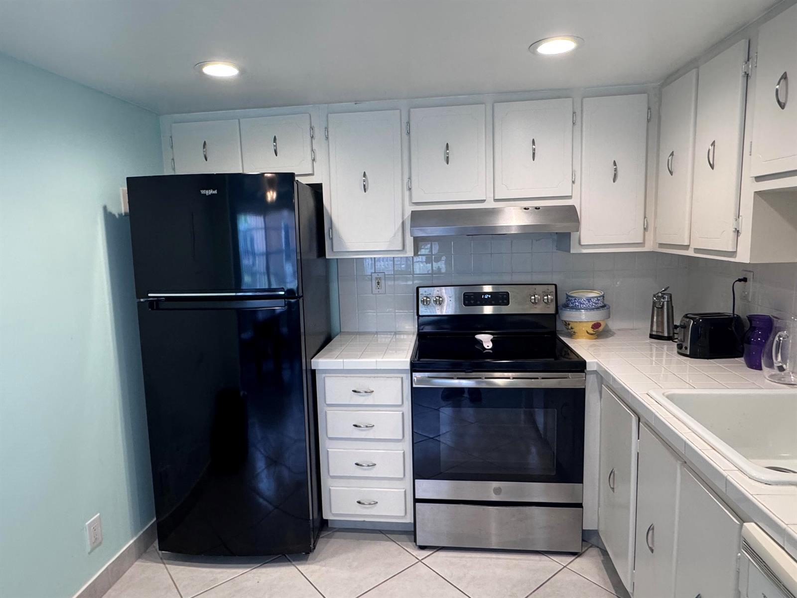 641 Burgundy N, Delray Beach FL 33484 photo 4