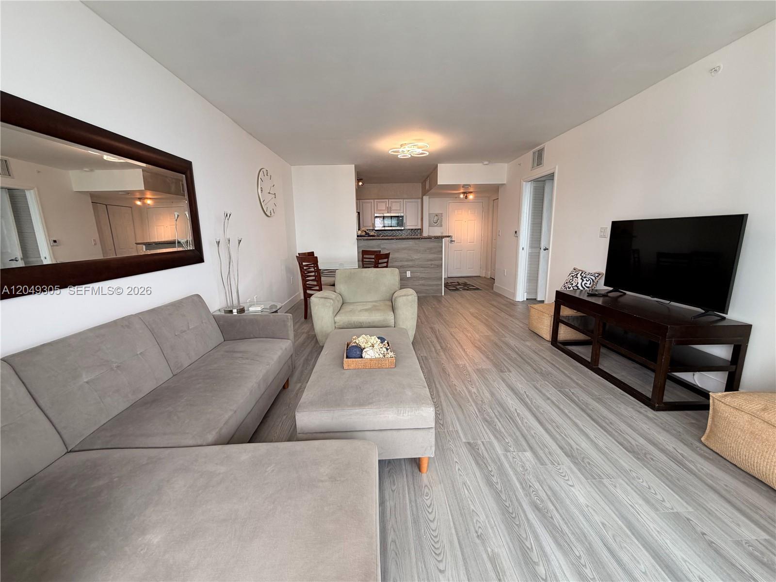 1155 Brickell Bay Dr # 3405, Miami FL 33131 photo 2