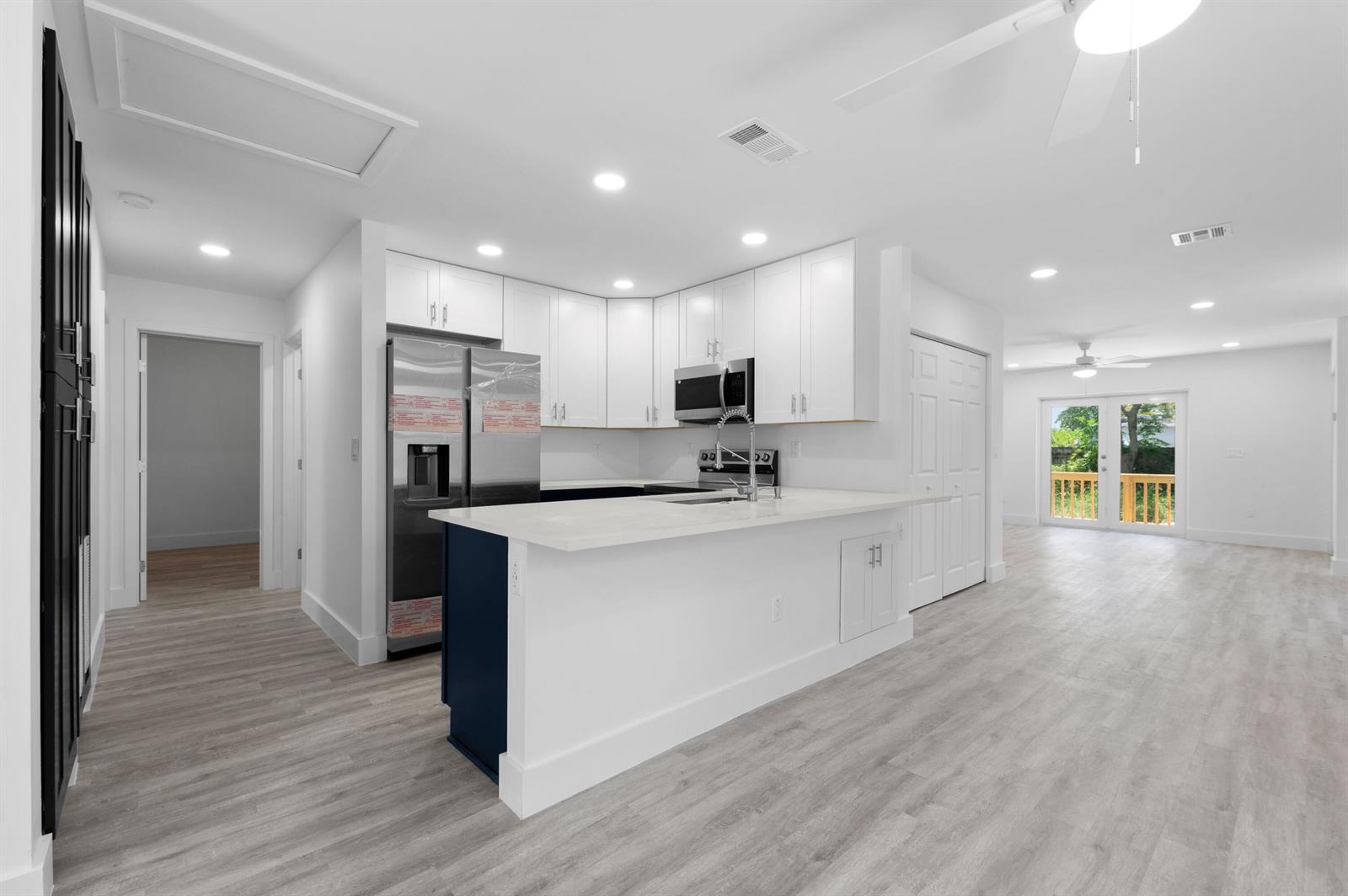 720 Mcintosh Street, West Palm Beach FL 33405 photo 5