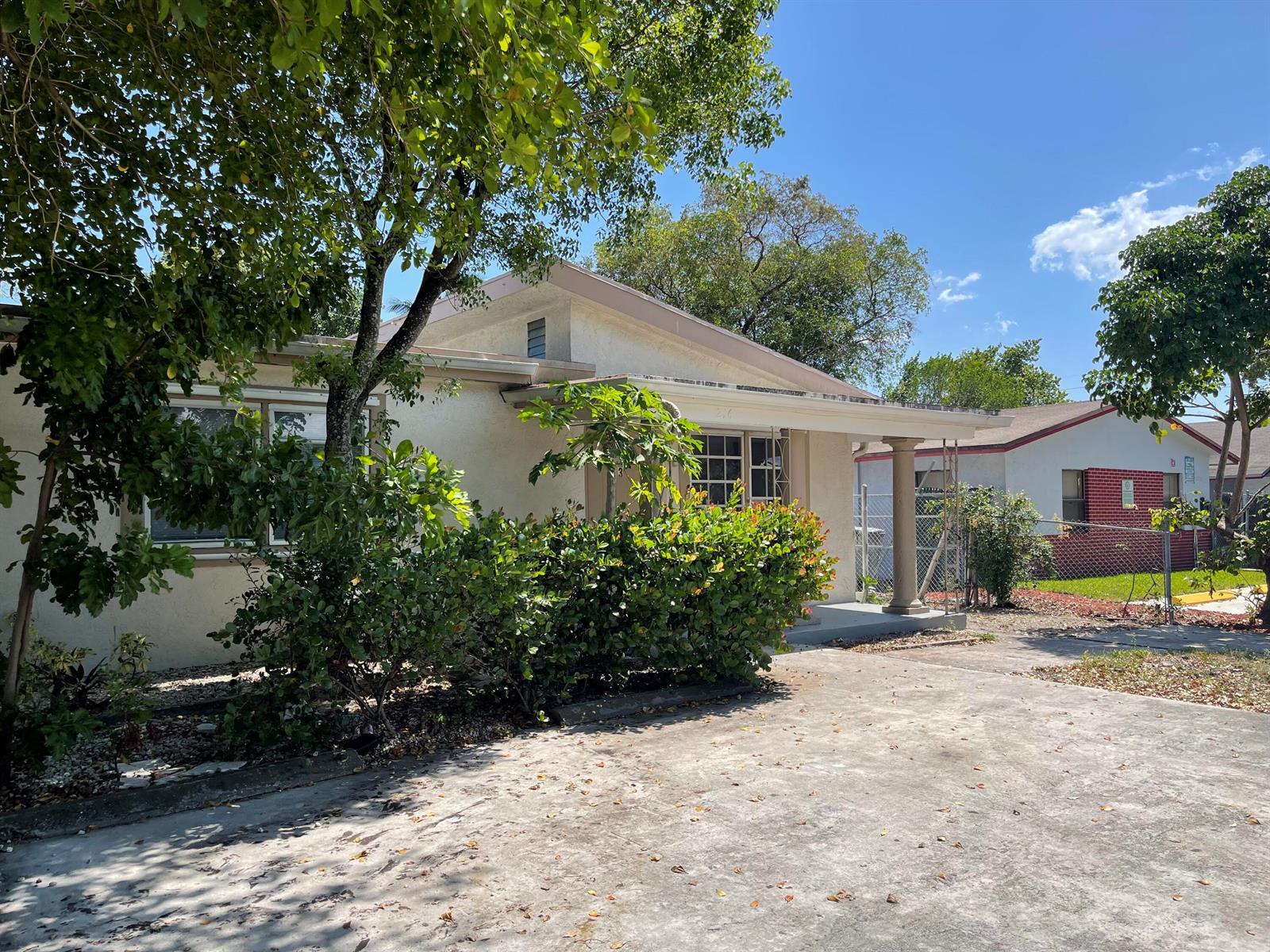 216 NW 12th # 1, Pompano Beach FL 33060