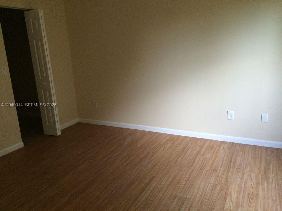861 NE 207th Ln # 14, Miami FL 33179 photo 4