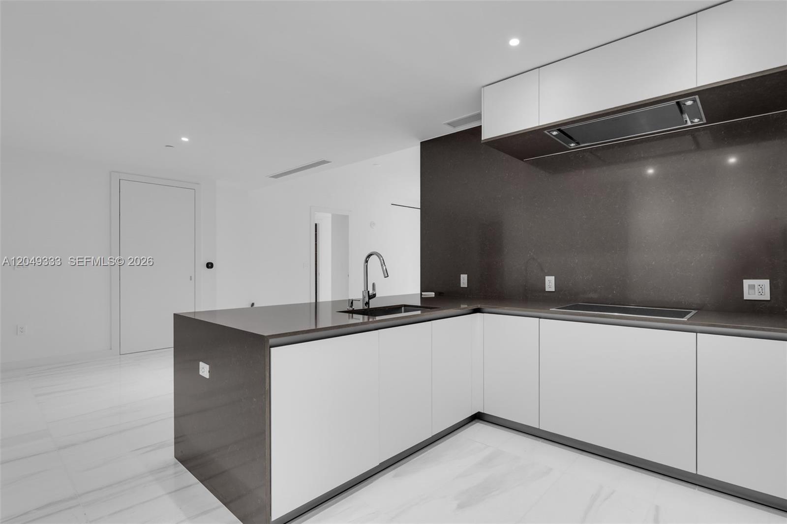 300 Biscayne Boulevard Way # 3009W, Miami FL 33131 photo 4