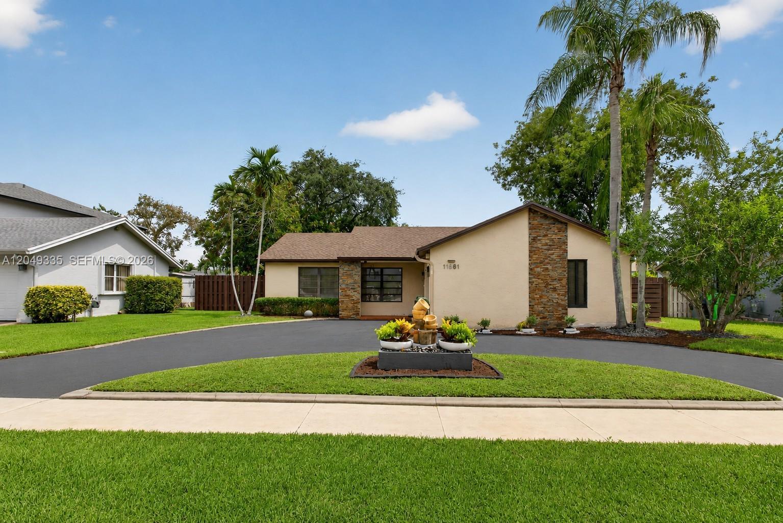 11861 NW 41st St, Sunrise FL 33323
