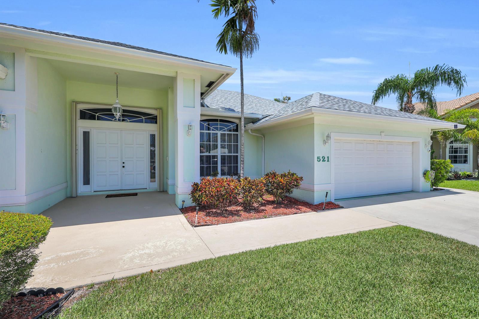 521 Cypress Circle, Tequesta FL 33469 photo 2