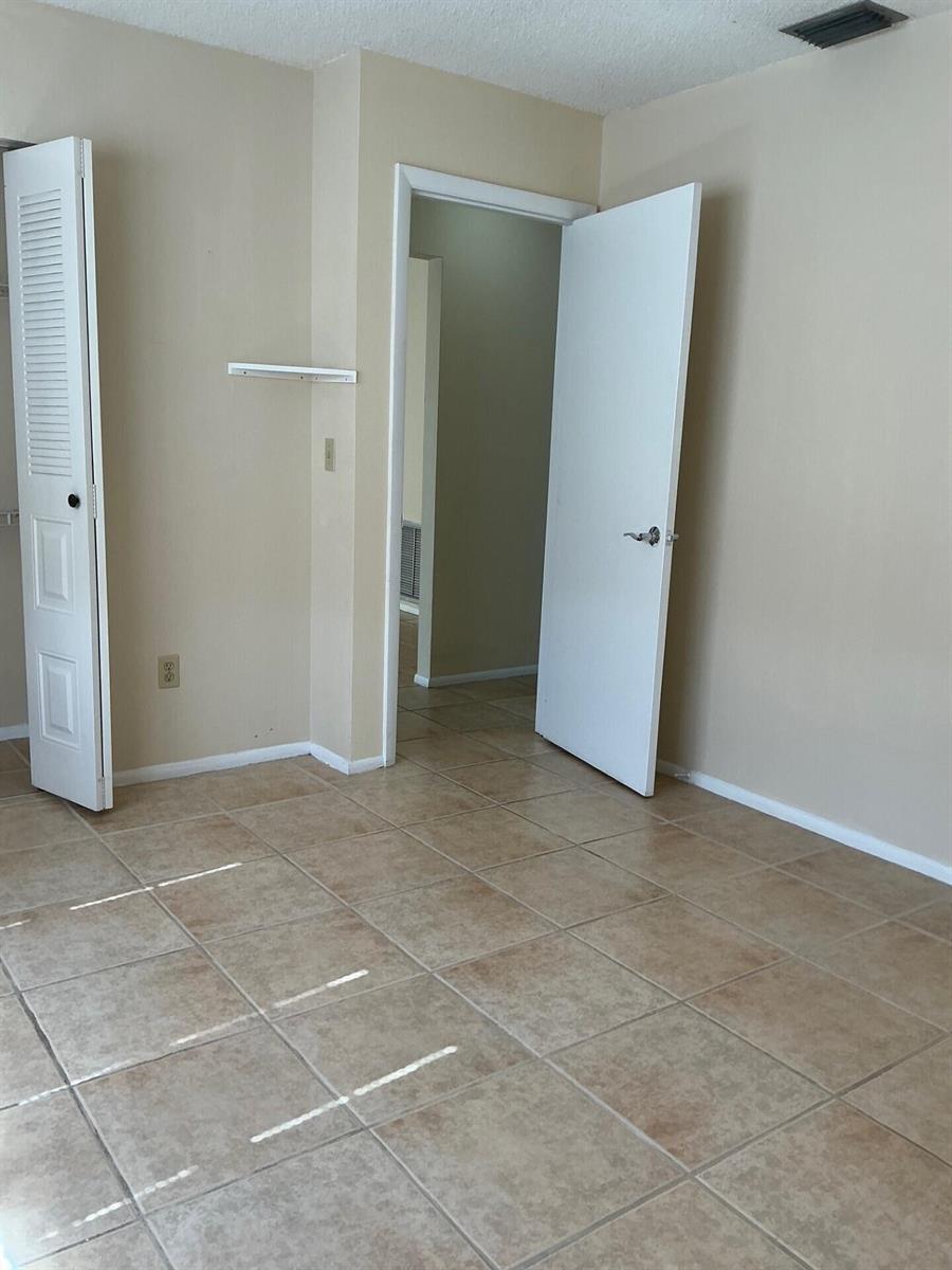 1537 SE Arenson Lane, Port St. Lucie FL 34952 photo 5