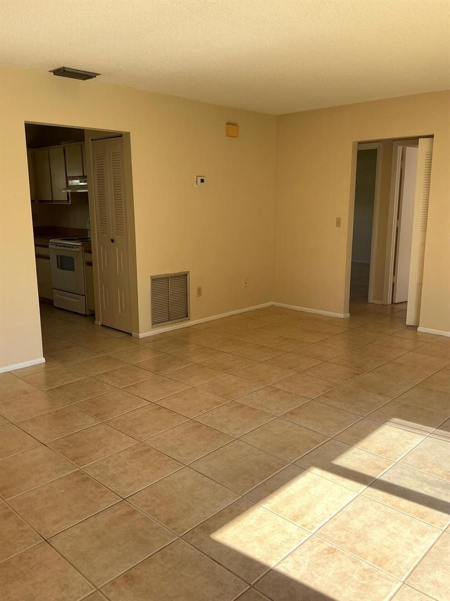 1537 SE Arenson Lane, Port St. Lucie FL 34952 photo 4