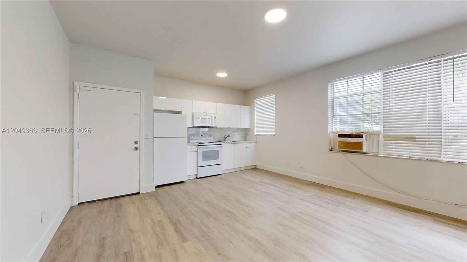 828 Pennsylvania Ave # 7, Miami Beach FL 33139 photo 2