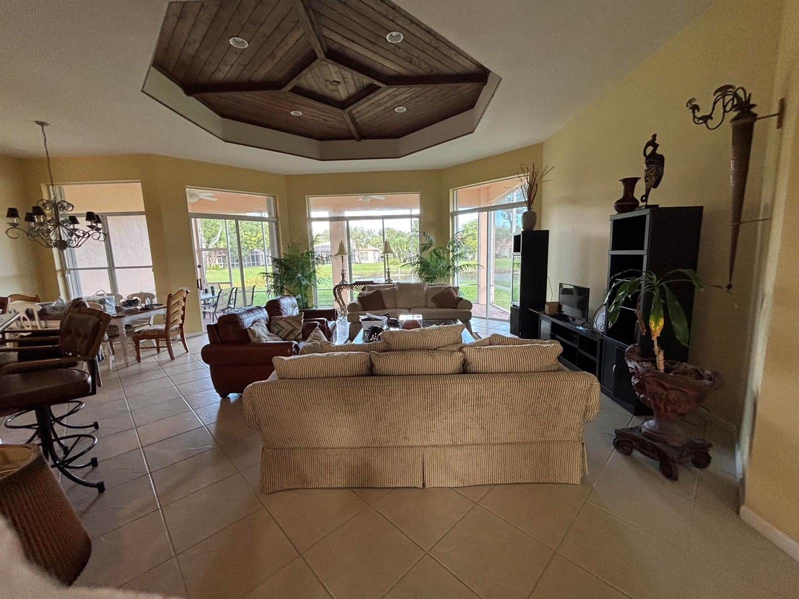 5305 Brooklawn Terrace, Boynton Beach FL 33437