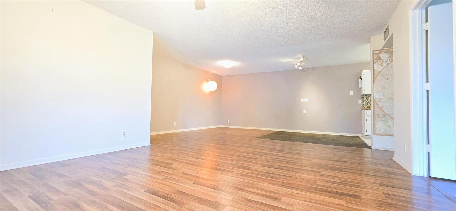 1013 Green Pine Boulevard # H2, West Palm Beach FL 33409 photo 5