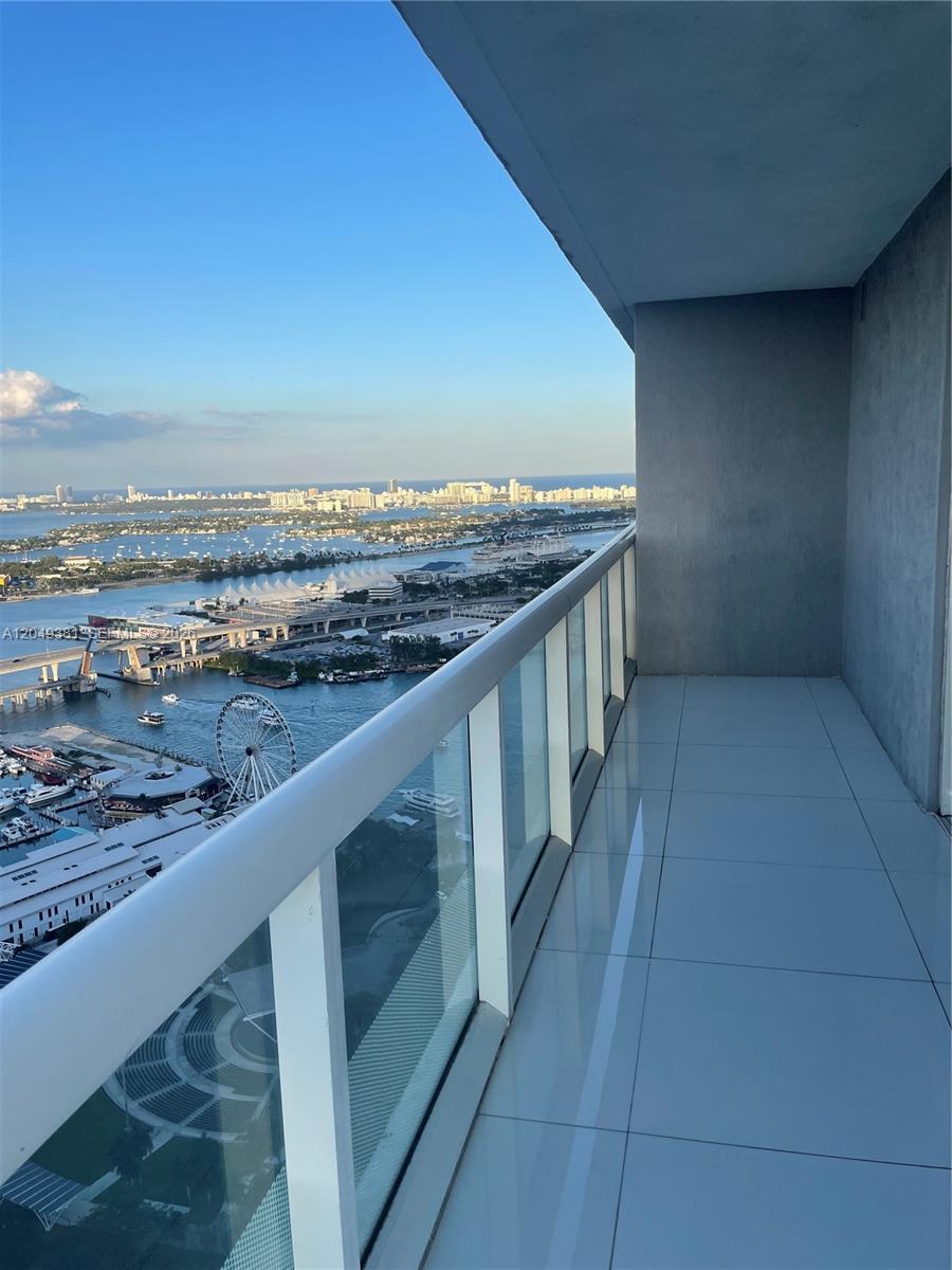 50 Biscayne Blvd # 5001, Miami FL 33132 photo 3