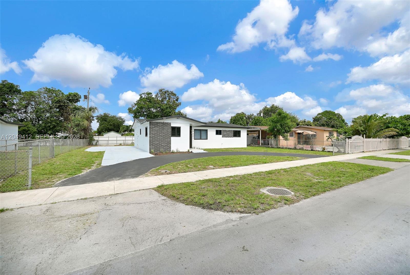 17221 NW 24th Pl, Miami Gardens FL 33056 photo 2