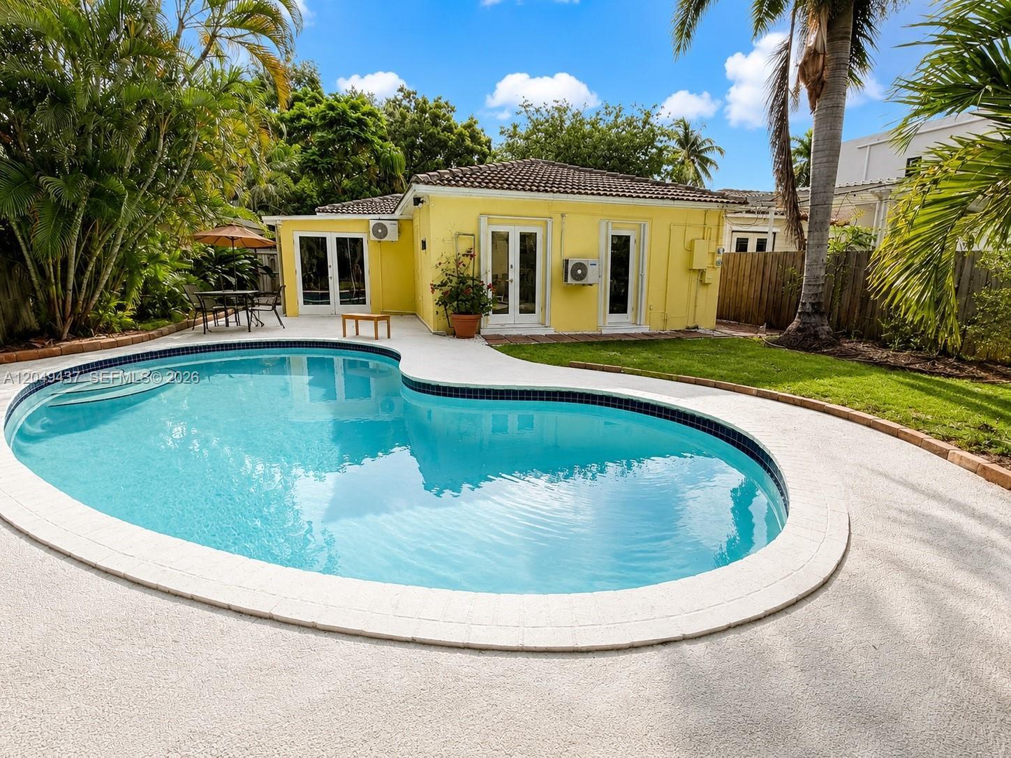 530 NE 11th Ave # B, Fort Lauderdale FL 33301 photo 2