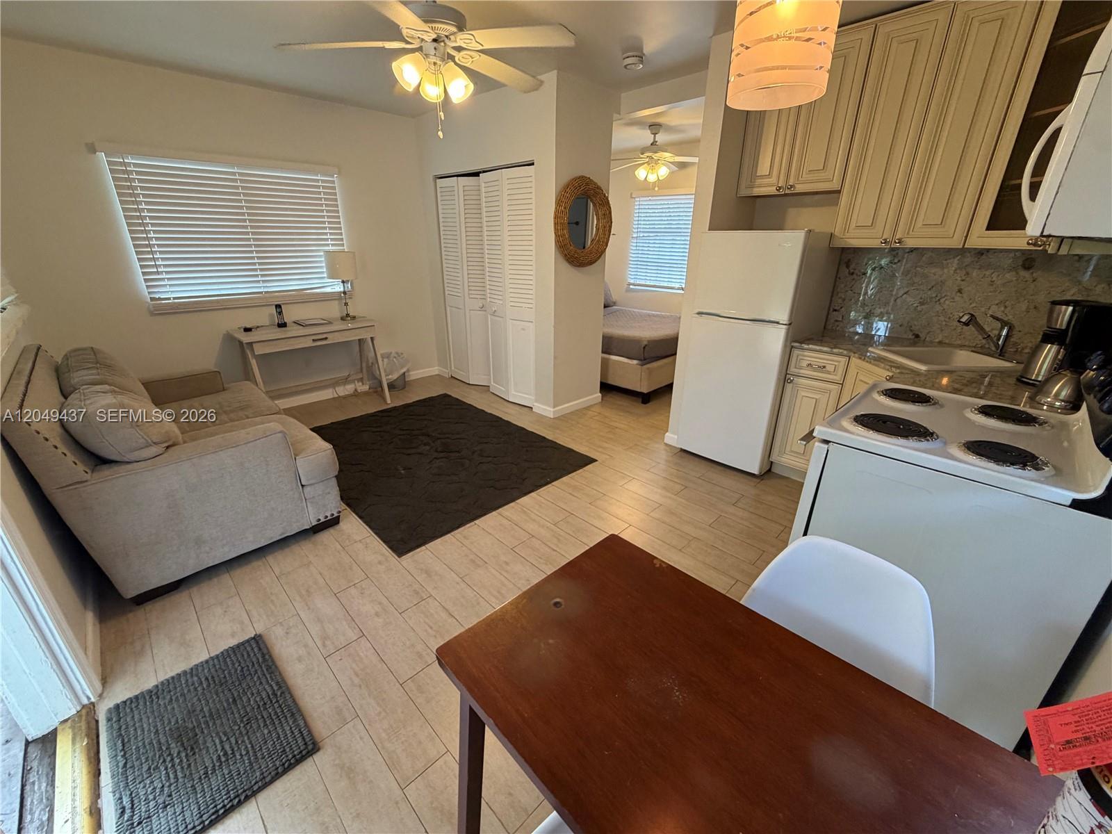 530 NE 11th Ave # B, Fort Lauderdale FL 33301 photo 3