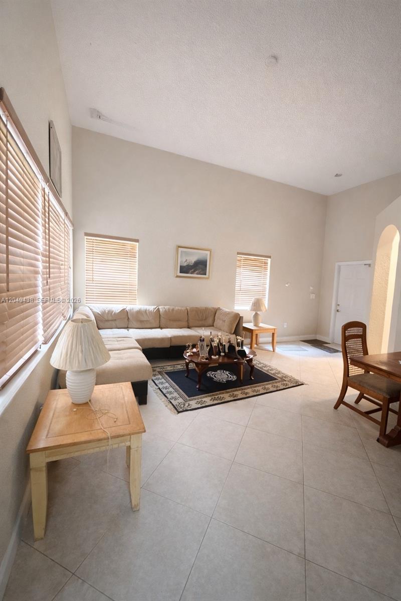 7558 NW 17th Dr, Pembroke Pines FL 33024 photo 3