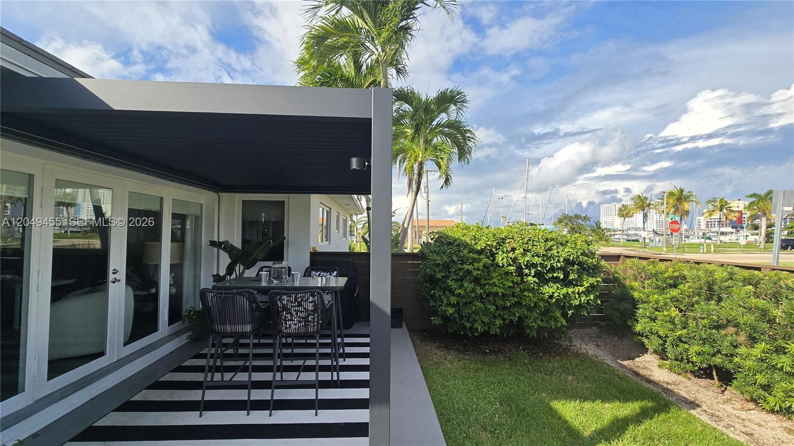 800 Polk St, Hollywood FL 33019