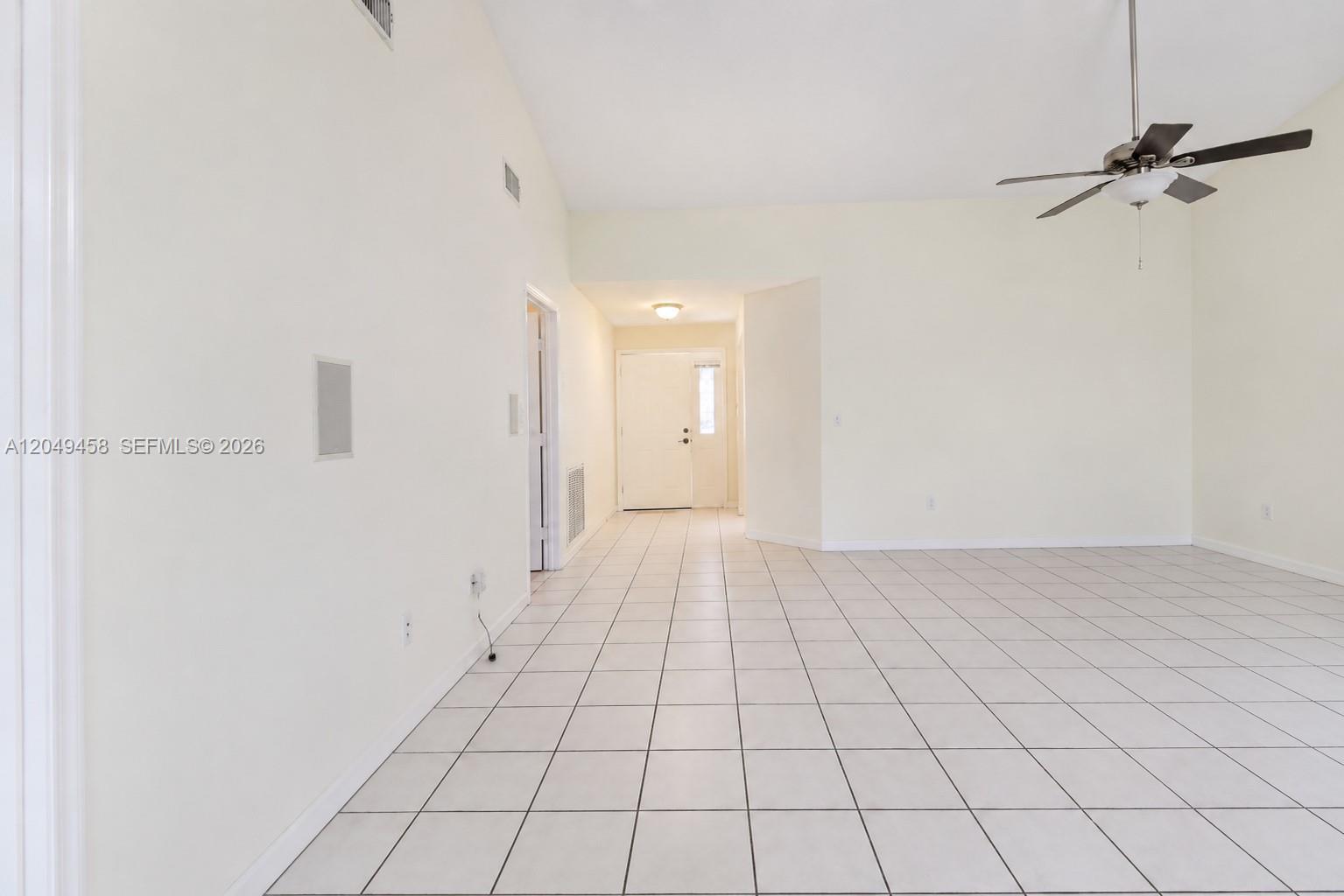 687 SE 22nd Dr, Homestead FL 33033 photo 3