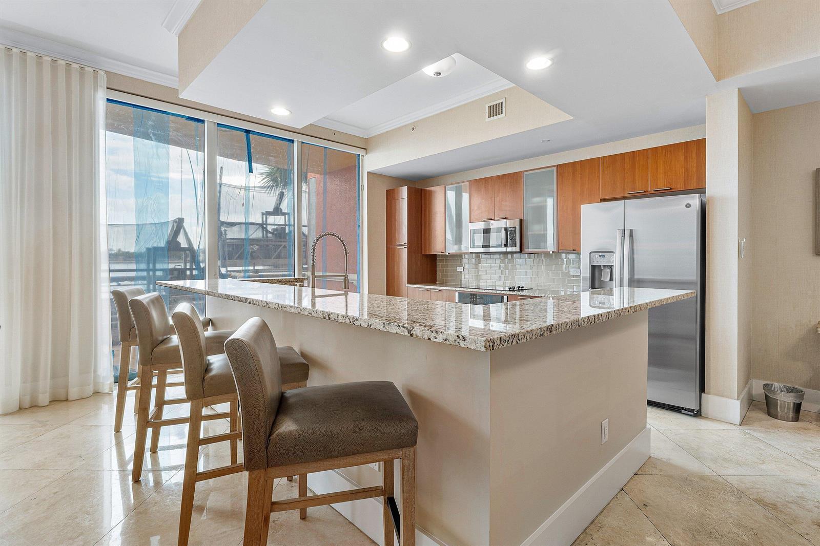 2640 Lake Shore Drive # 107, Riviera Beach FL 33404 photo 4