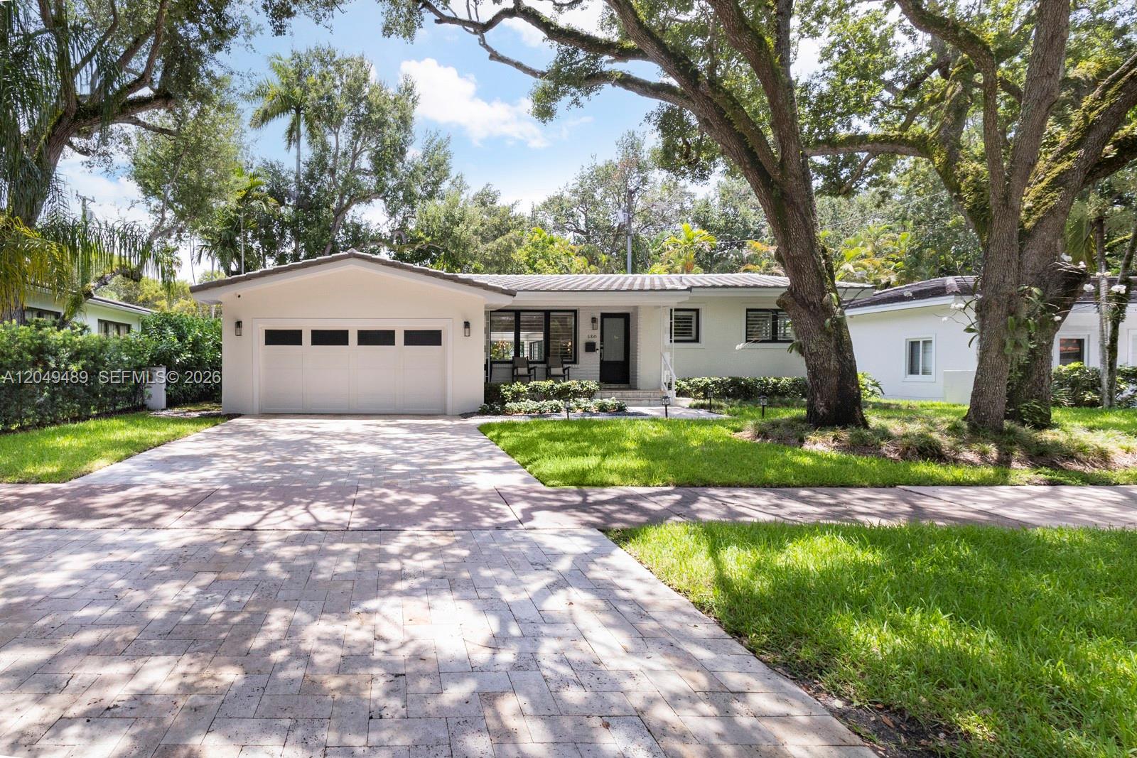 6835 Camarin St, Coral Gables FL 33146 photo 2