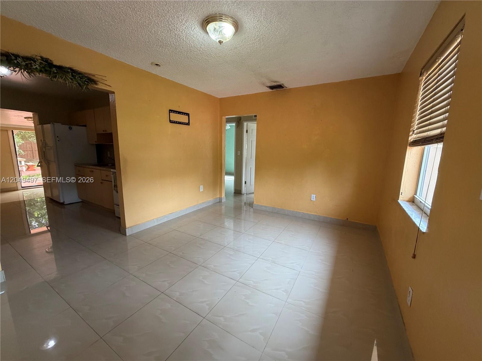 1061 E 20th St, Hialeah FL 33013 photo 3