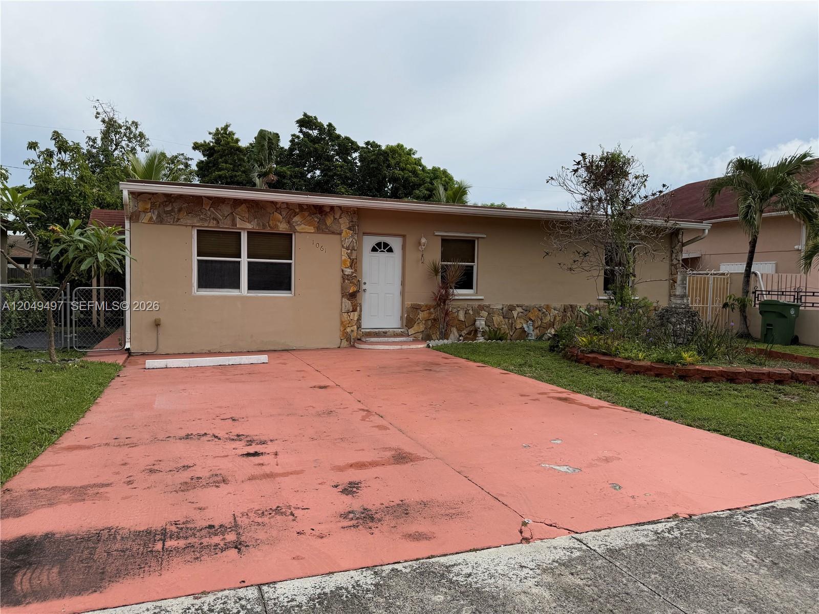 1061 E 20th St, Hialeah FL 33013